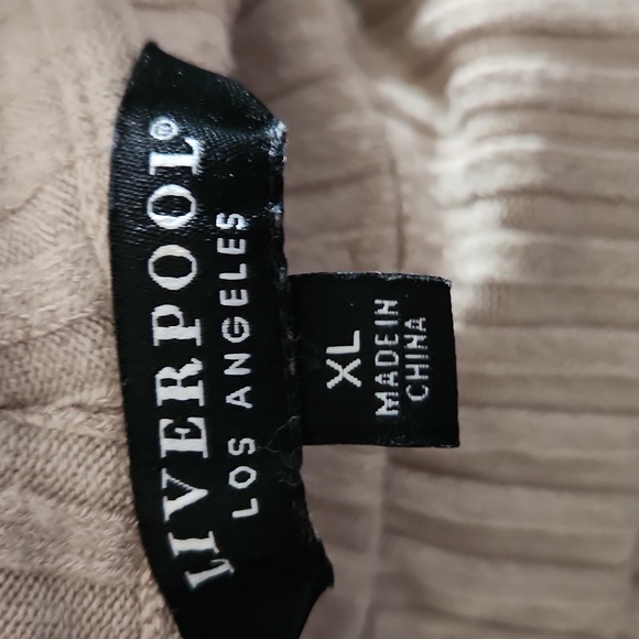 Liverpool Ribbed Sleeveless Top - Picture 3 of 5